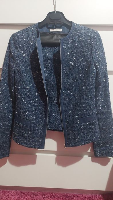 Дамски костюм с пола Ariston размер S букле