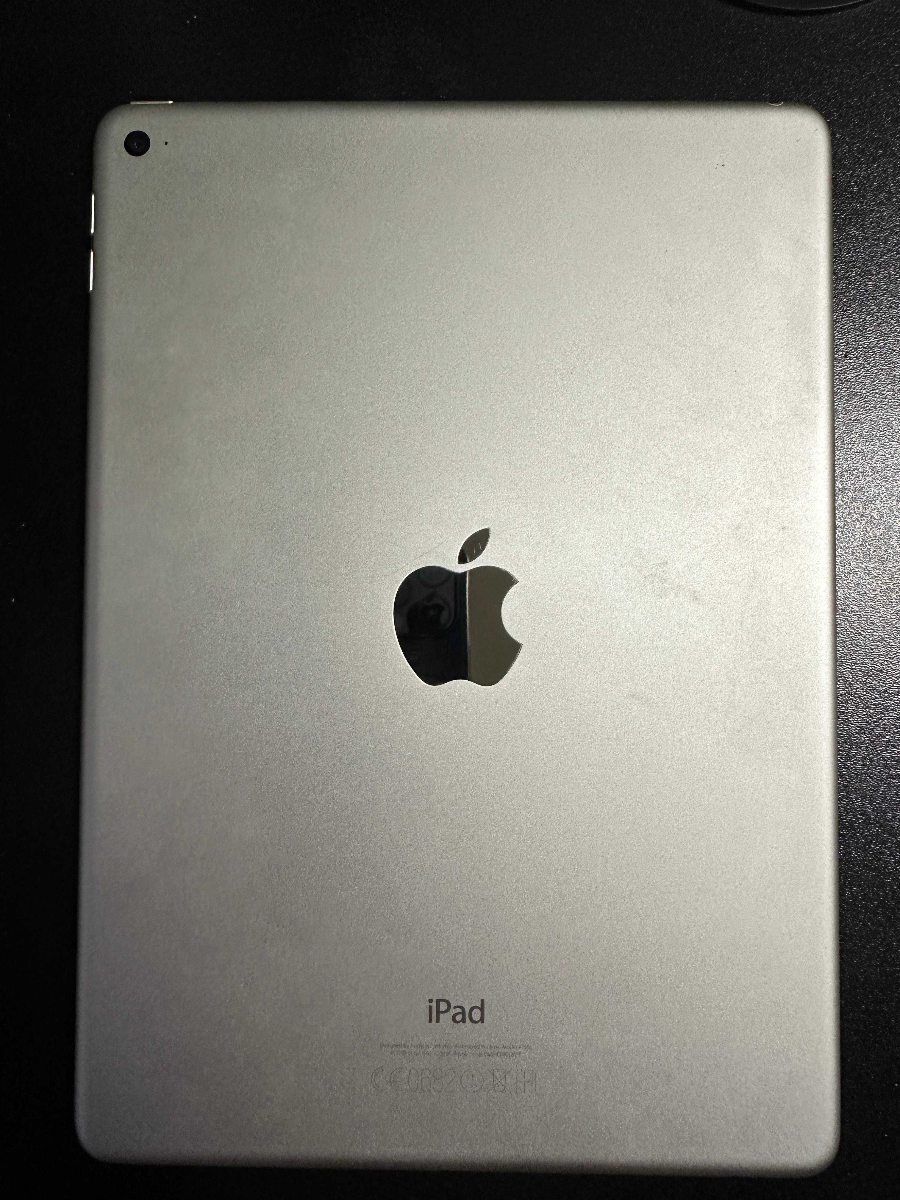 Apple iPad Air 2 16GB silver WiFi, A1566, stare foarte buna