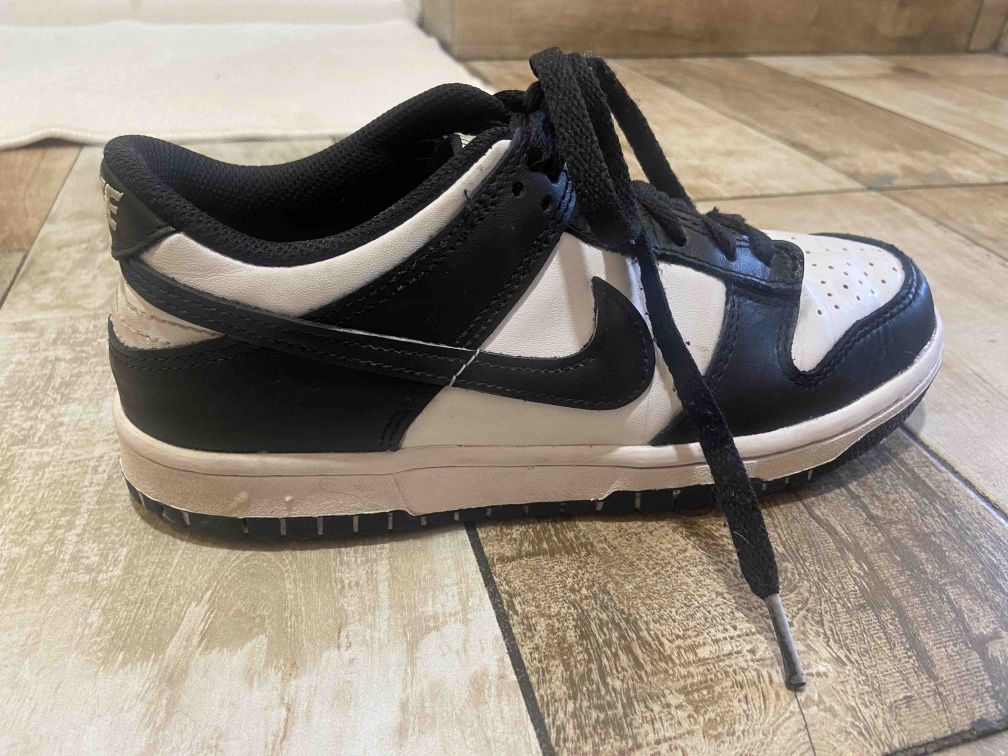 Nike panda dunk low