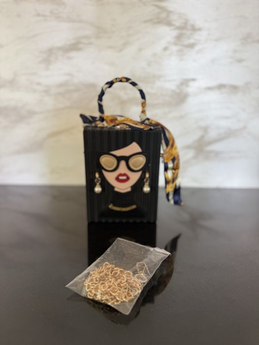 Чанти 15лв /брой НАЛИЧНИ