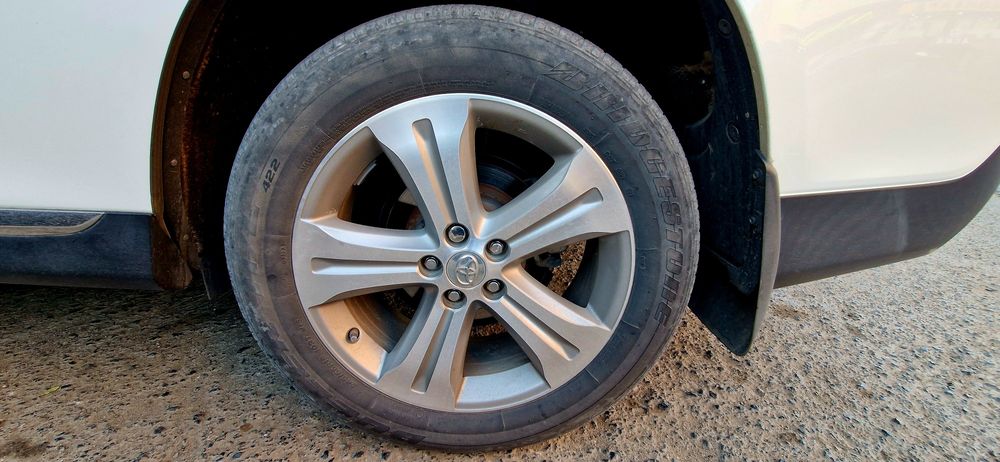 Продам Титановый диски в комплекте с  шиной