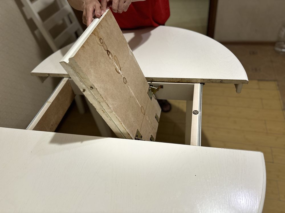 Продам стол из натурального дерева