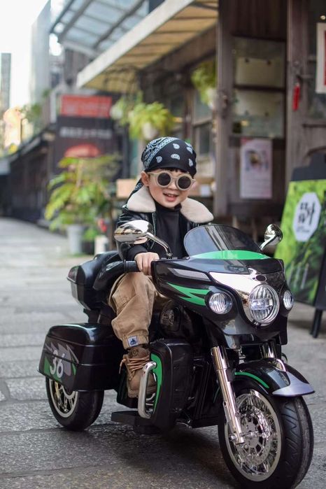 Детский перезаряжаемый трехколесный мотоцикл