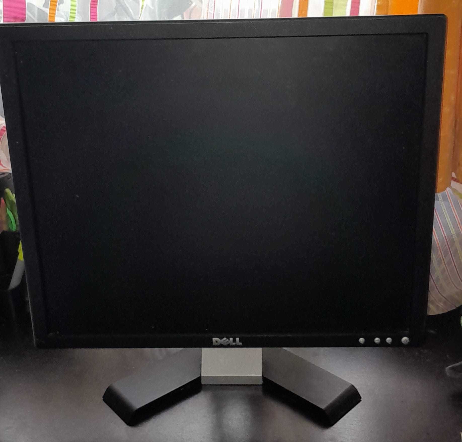 Vand Monitor Dell, 19 inch