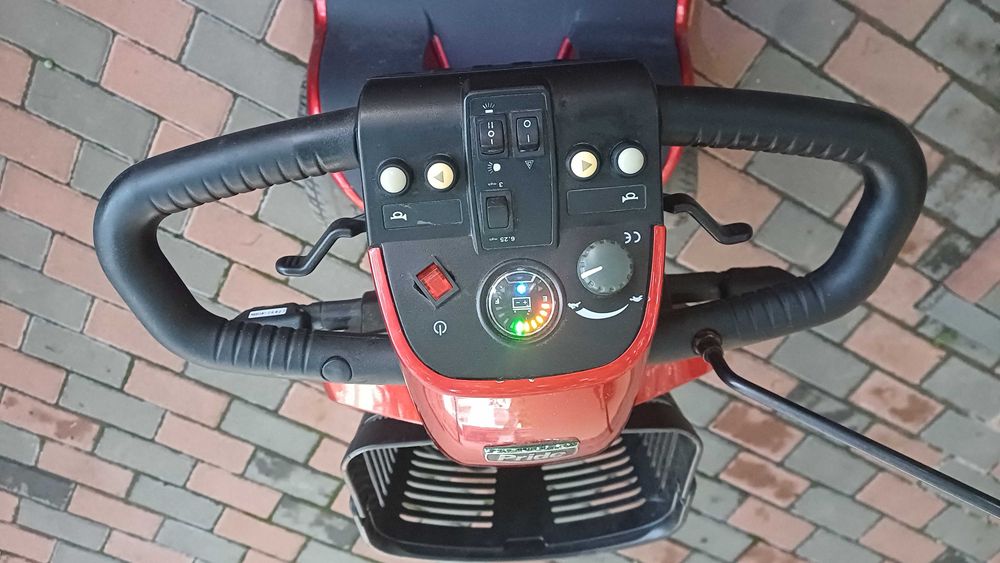 Vand scuter electric