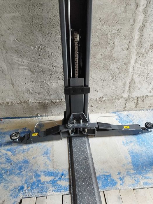 Elevator auto 2 coloane Reihmann RHM 242 M Profesional