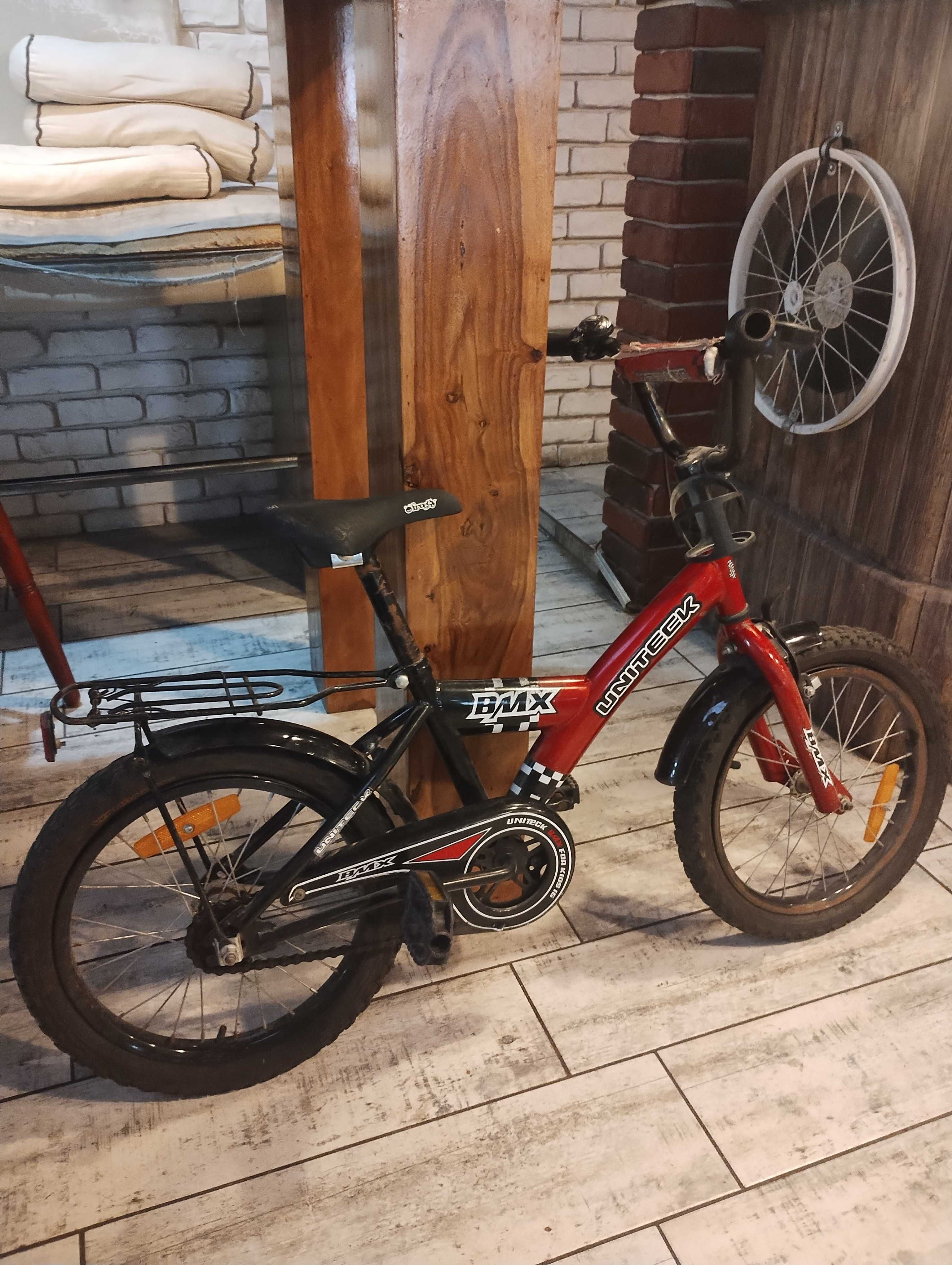 Продава детско колело BMX 16 цола.Перфектно