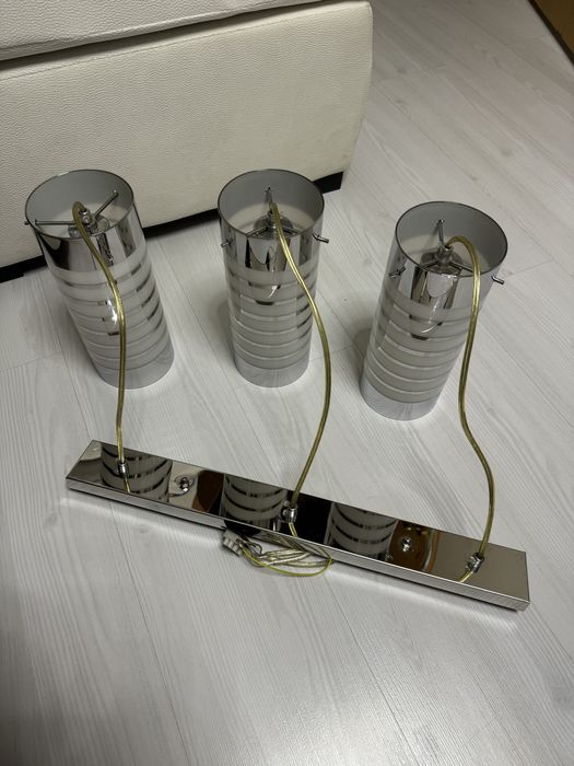 Vand Lustră 3 Abajururi din sticlă + Suport prindere + Becuri