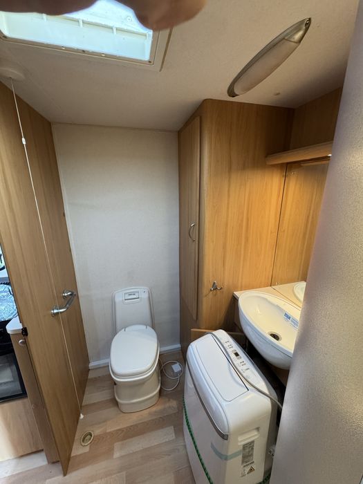 Продавам каравана Available Dart 470-2