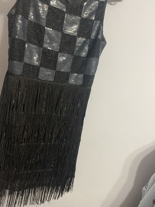 Платье с паетками