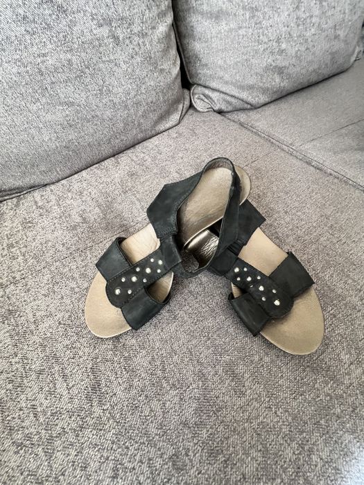 Sandale originale, tenisi.