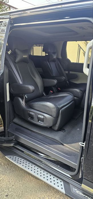 Srocno sotiladi Kia Carnival