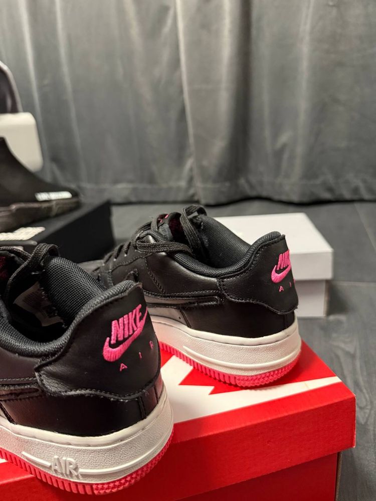 Nike Air Force 1 Hyper pink