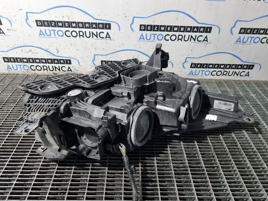 Far Stanga Ford Kuga II Facelift 2016 - 2019 SUV 4 Usi (1387) Fara xenon