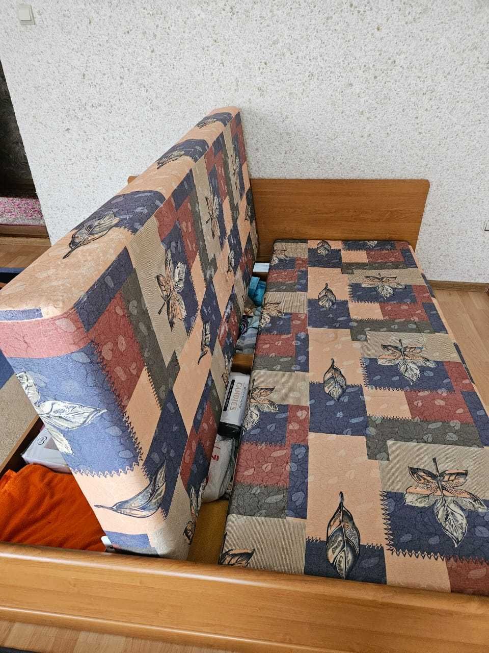 Продам 2х спальную кровать в отличном состоянии!