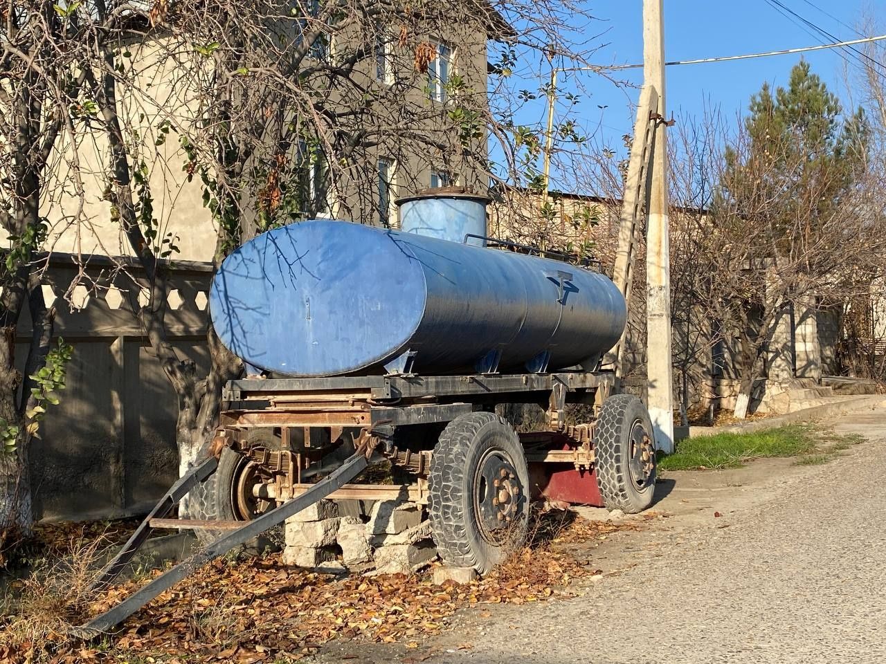 Suv bochka sotiladi!