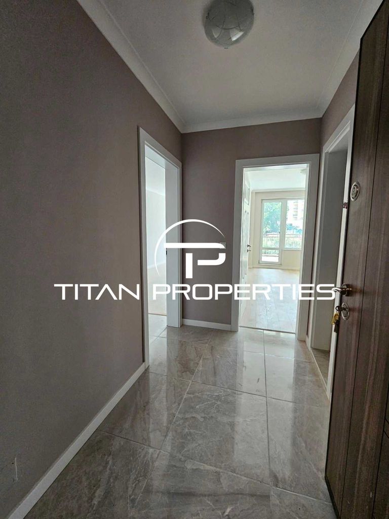 Продава се Двустаен апартамент в к.к. Св.Св. Константин и Елена - 73 кв.м за 2096 €/кв.м - Снимка #2