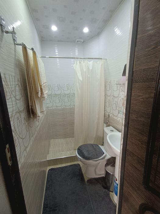 Sergilida 1,8 sotix 5 xona xovli