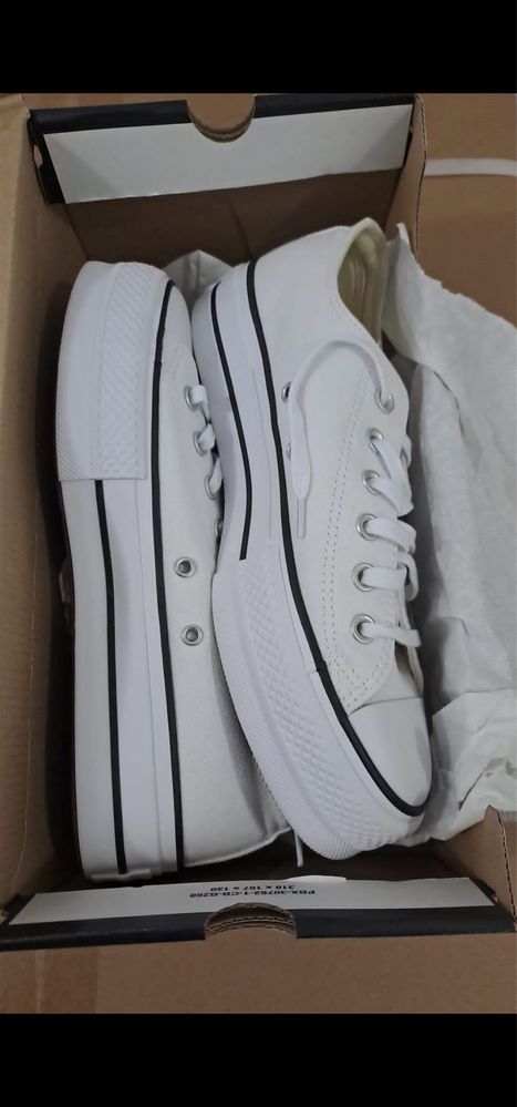 Vand Tenisi converse originali marimea 39,5