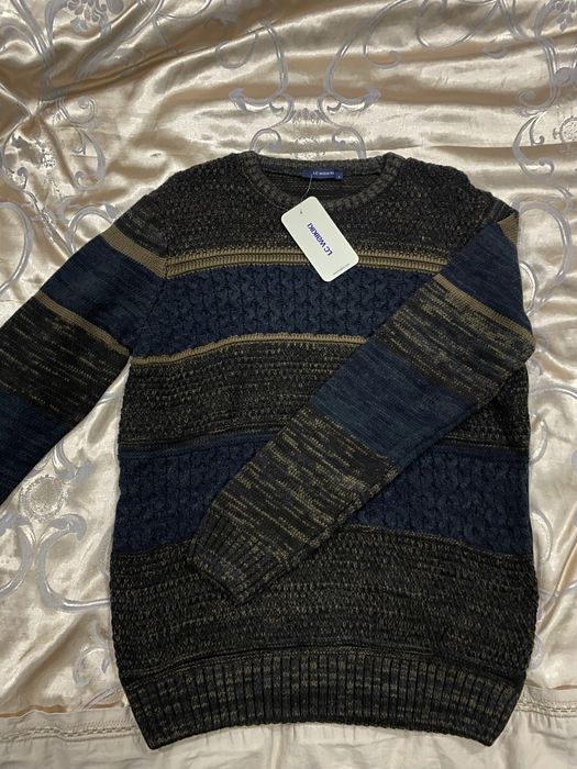 Свитер мужской новый