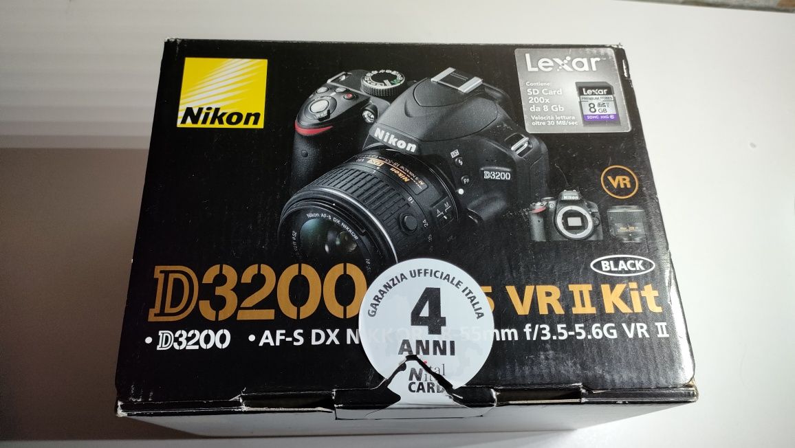 NOU Aparat Foto Nikon D3200 obiectiv Af-S DX 18-55 VR II impecabil