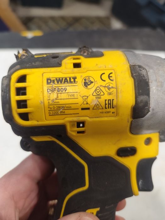 Акумулаторен ударен импактдрайвър Девалт DeWalt DCF809 190nm