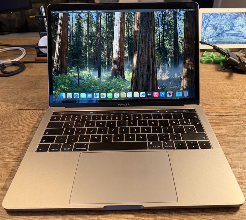 Laptop Apple MacBook Pro 13.3 inch 2019 Touchbar I5