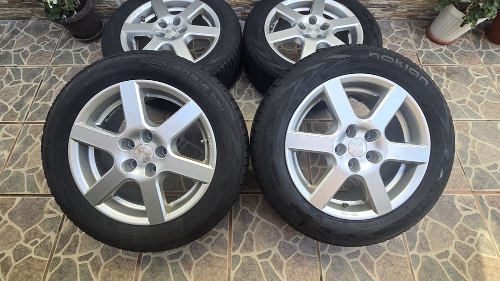Jante aliaj 5x114,3 Anvelope iarna 205 60 r16 megane kia hyundai