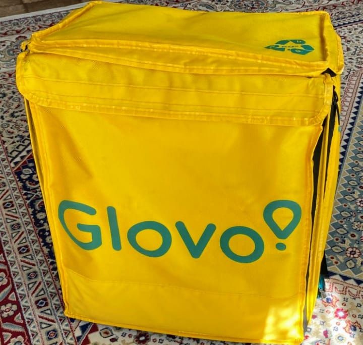 Glovo сумка прадаю новая