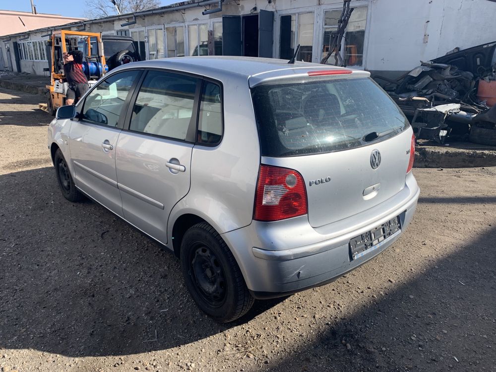 VW Polo 1.4TDI 75кс. 2004г. - НА ЧАСТИ