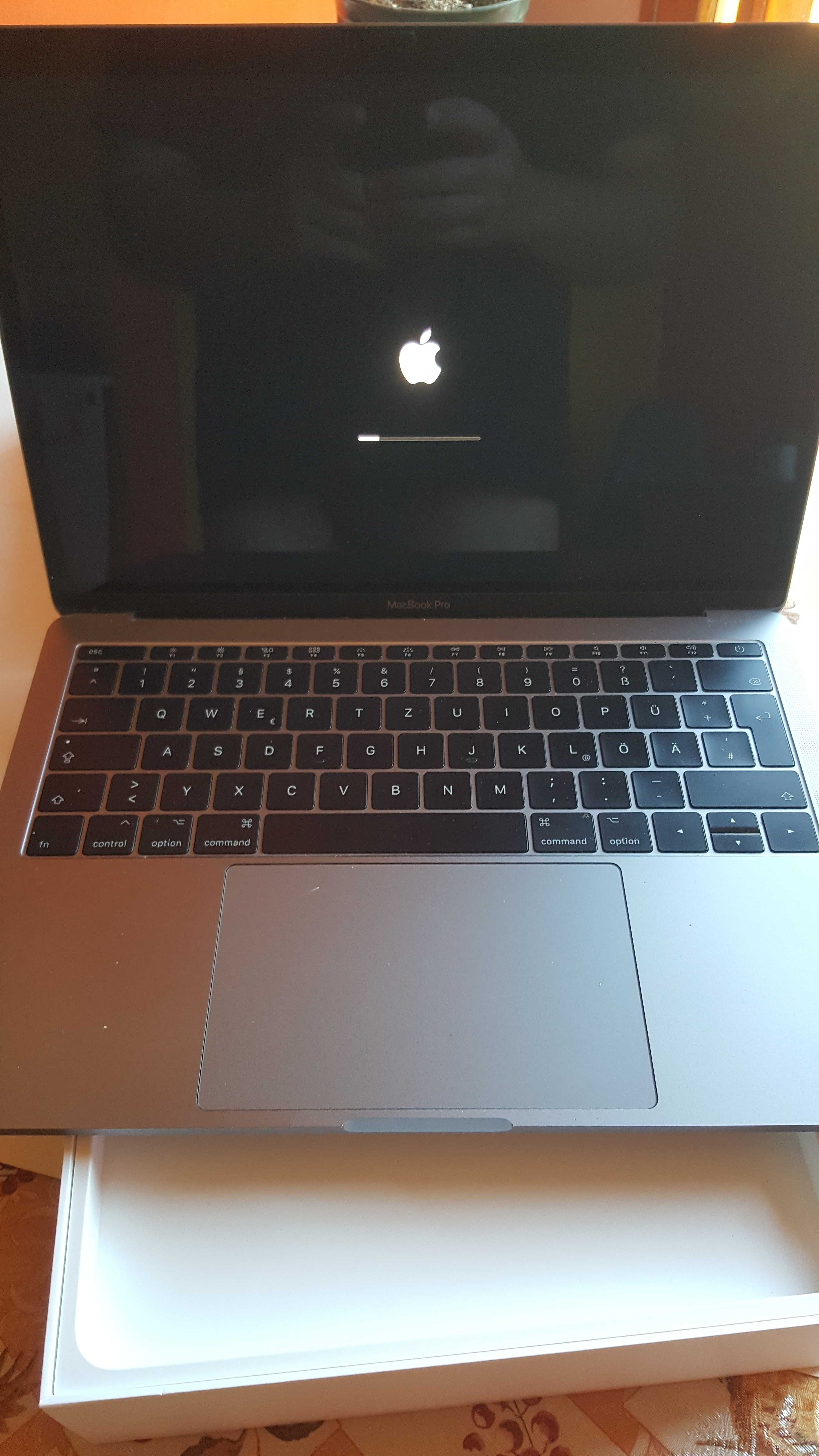 Macbook Pro 13 A1708 на части