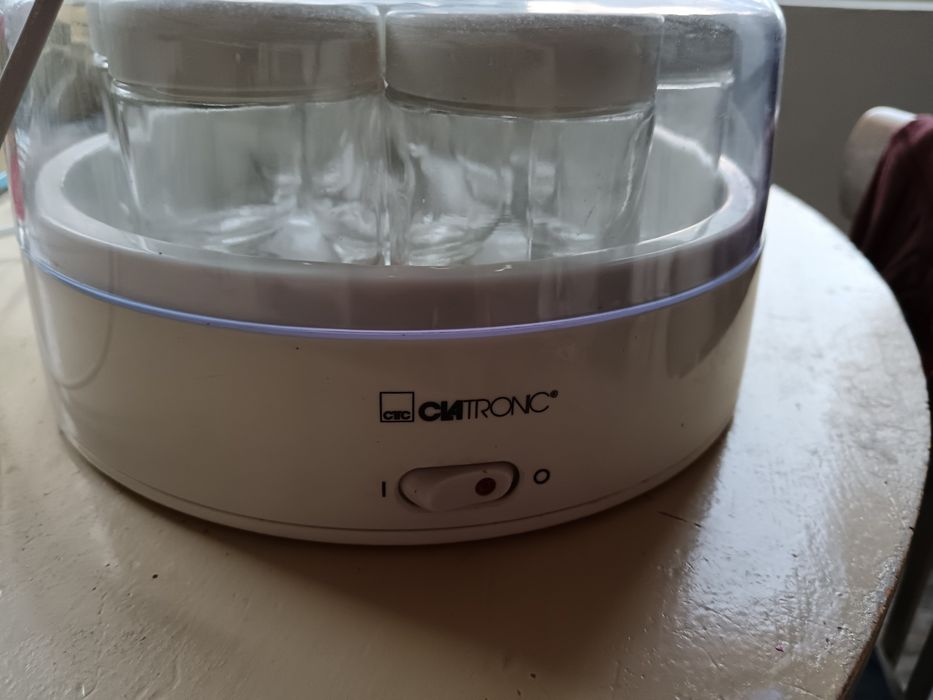 Уред за приготвяне на кисело мляко