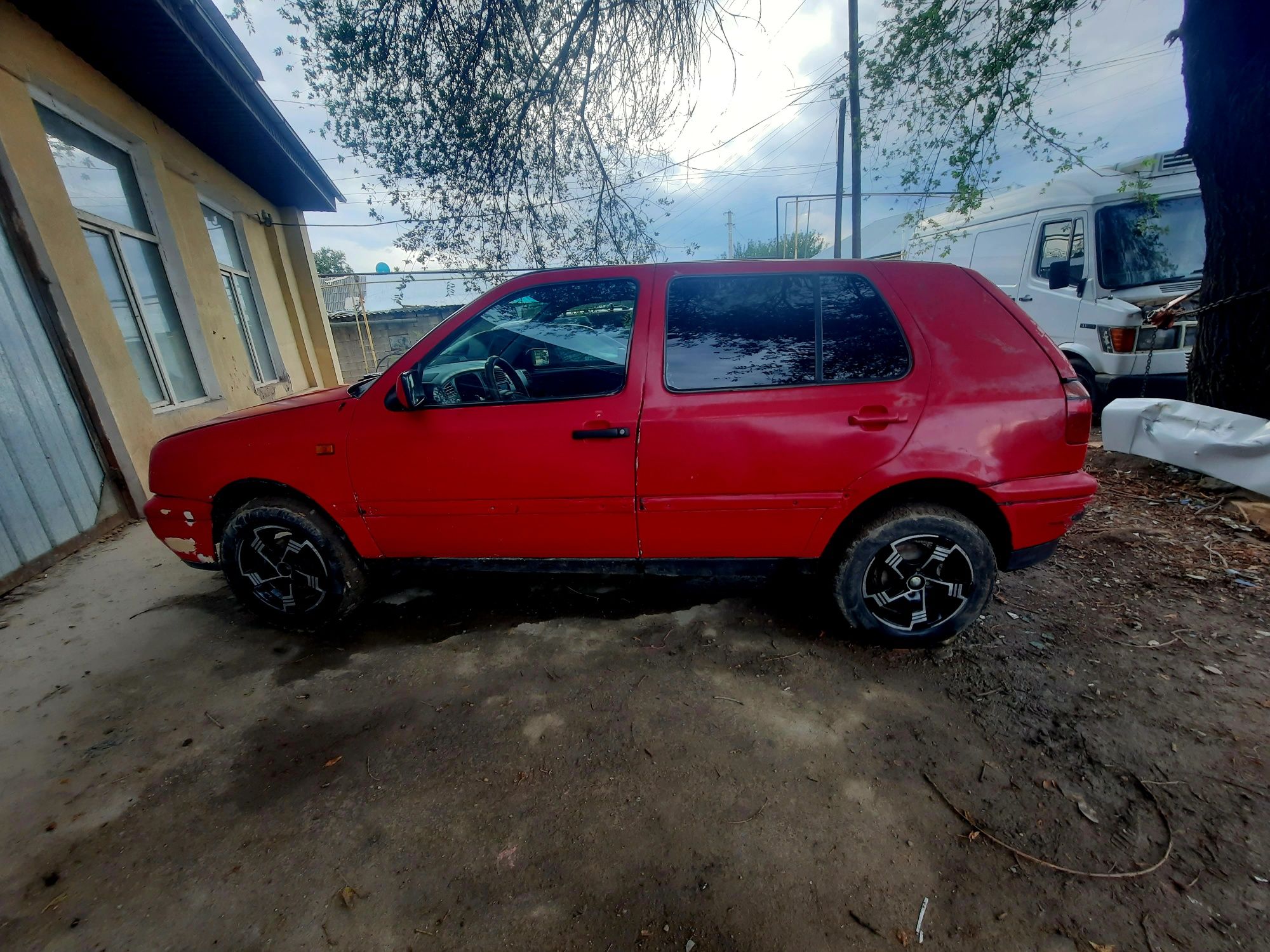 продам Golf 3 срочно