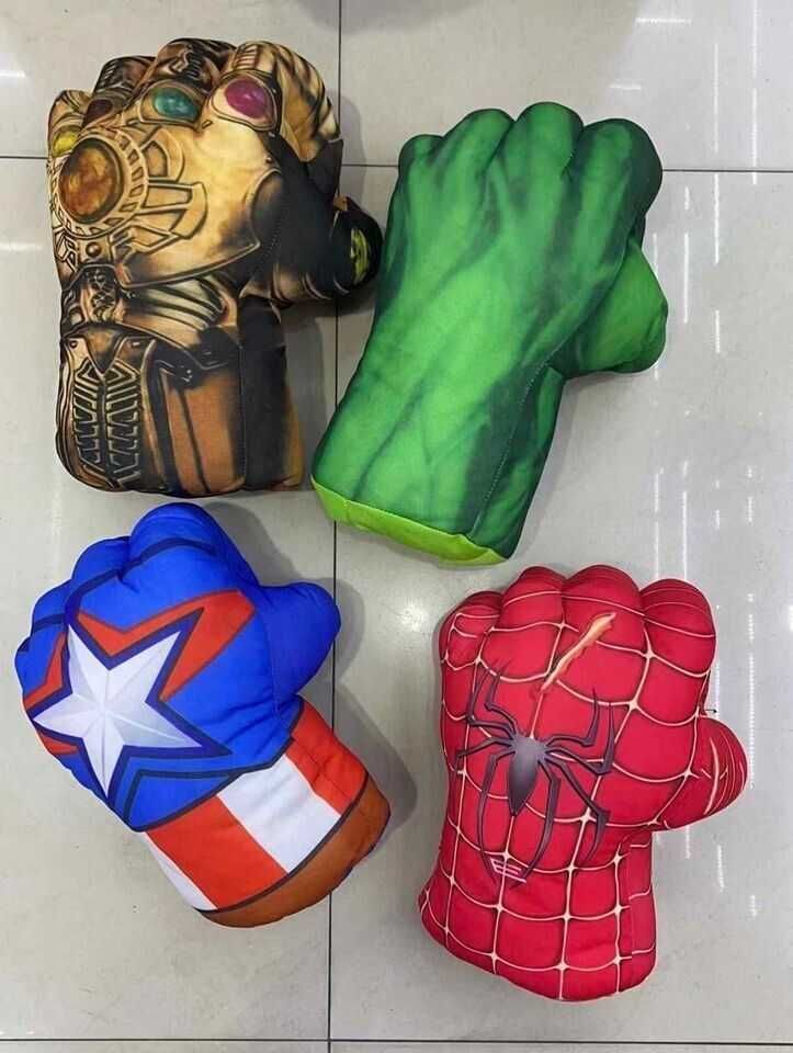 Ръкавица на Хълк, Спайдърмен, Капитан Америка, Танос