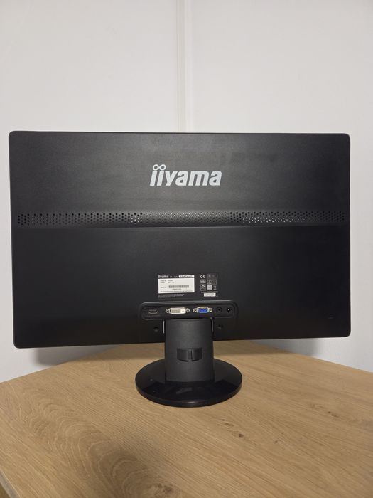 Vand monitor Iiyama PL 2400, 24 inch diagonala