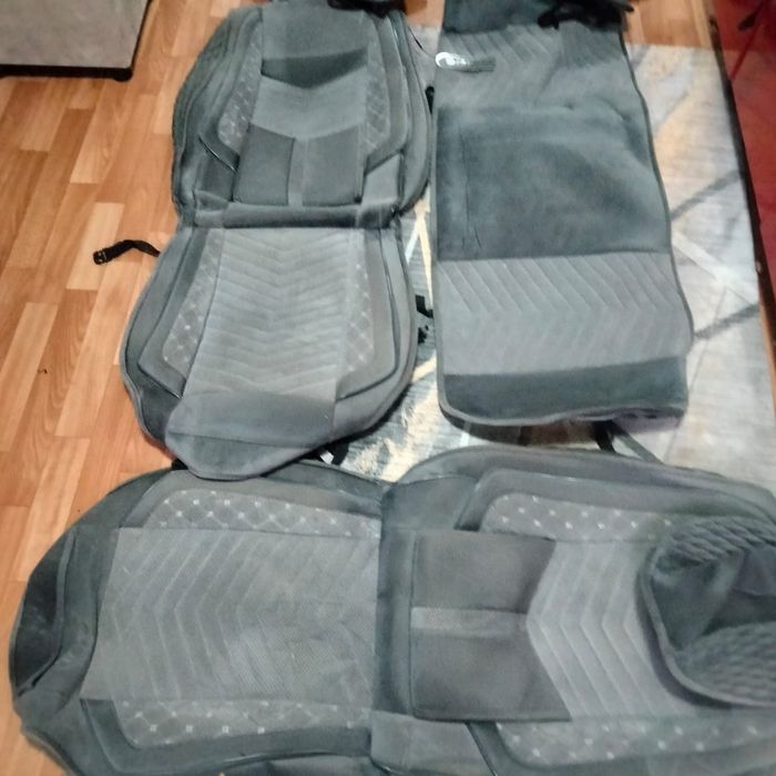 Продам чехлы универсальные