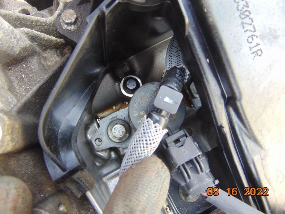 Injectoare Renault Trafic 1.6 euro 6 Opel Vivaro Injector dezmembrez t