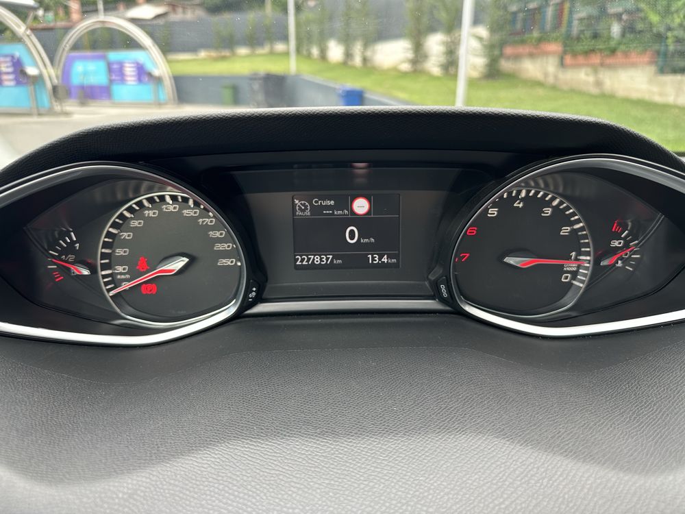 Peugeot 308 SW Panoramic – 2019