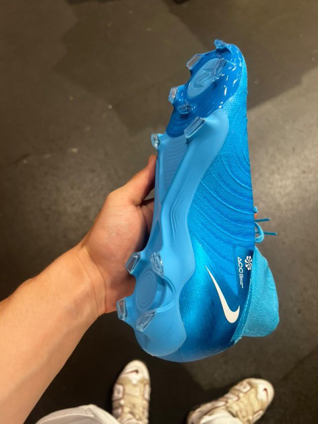 професионални бутонки Nike Phantom Luna II