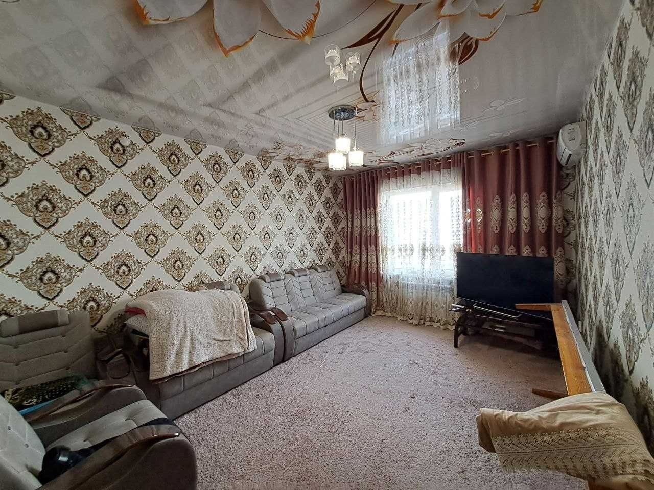 3х комнатная квартира на 8 этаже 84кв/м, в Самарканде
