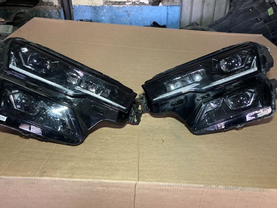 Far SKODA KAROQ facelift 2022 , 2023 far Stanga dreapta