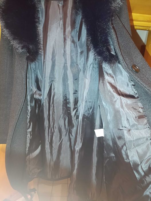 Палто с голяма яка с косъм ново