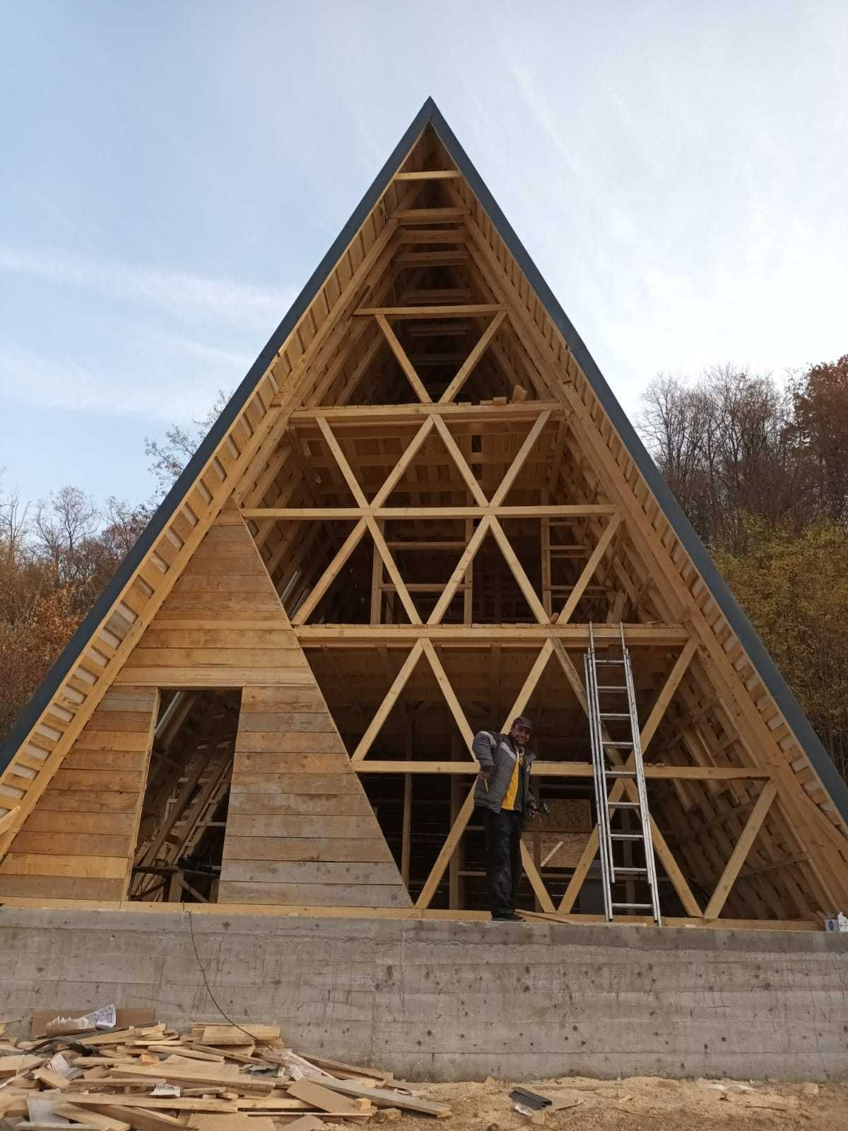Cabana stil A Frame si casa la cheie din structura de lemn de vanzare