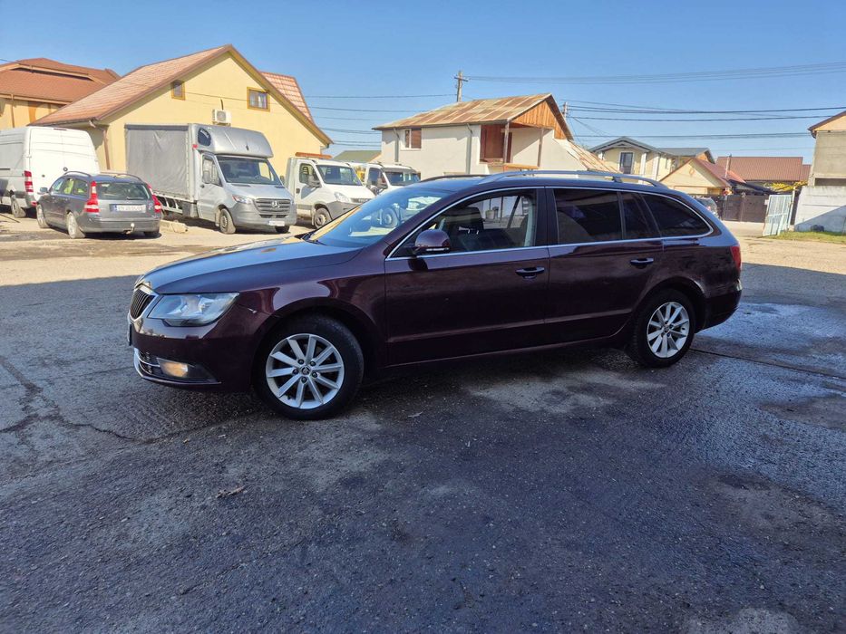 SKODA Superb 2014 1.6TDi 105 CP E5 CutieAut Clima Navi Prim Proprietar