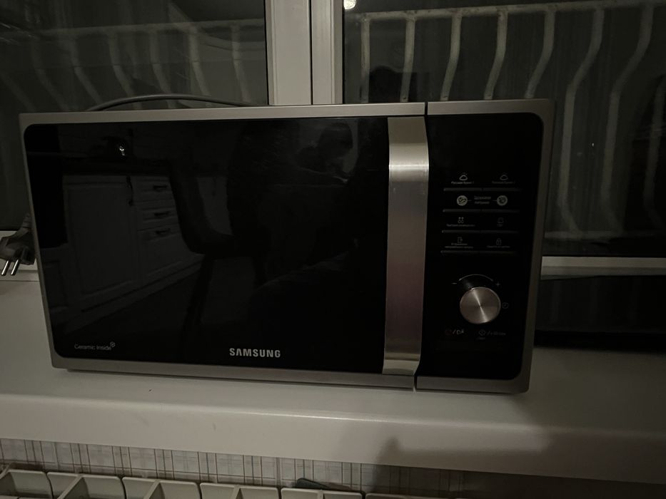 Продам микроволновку,чистая, хорошо работает