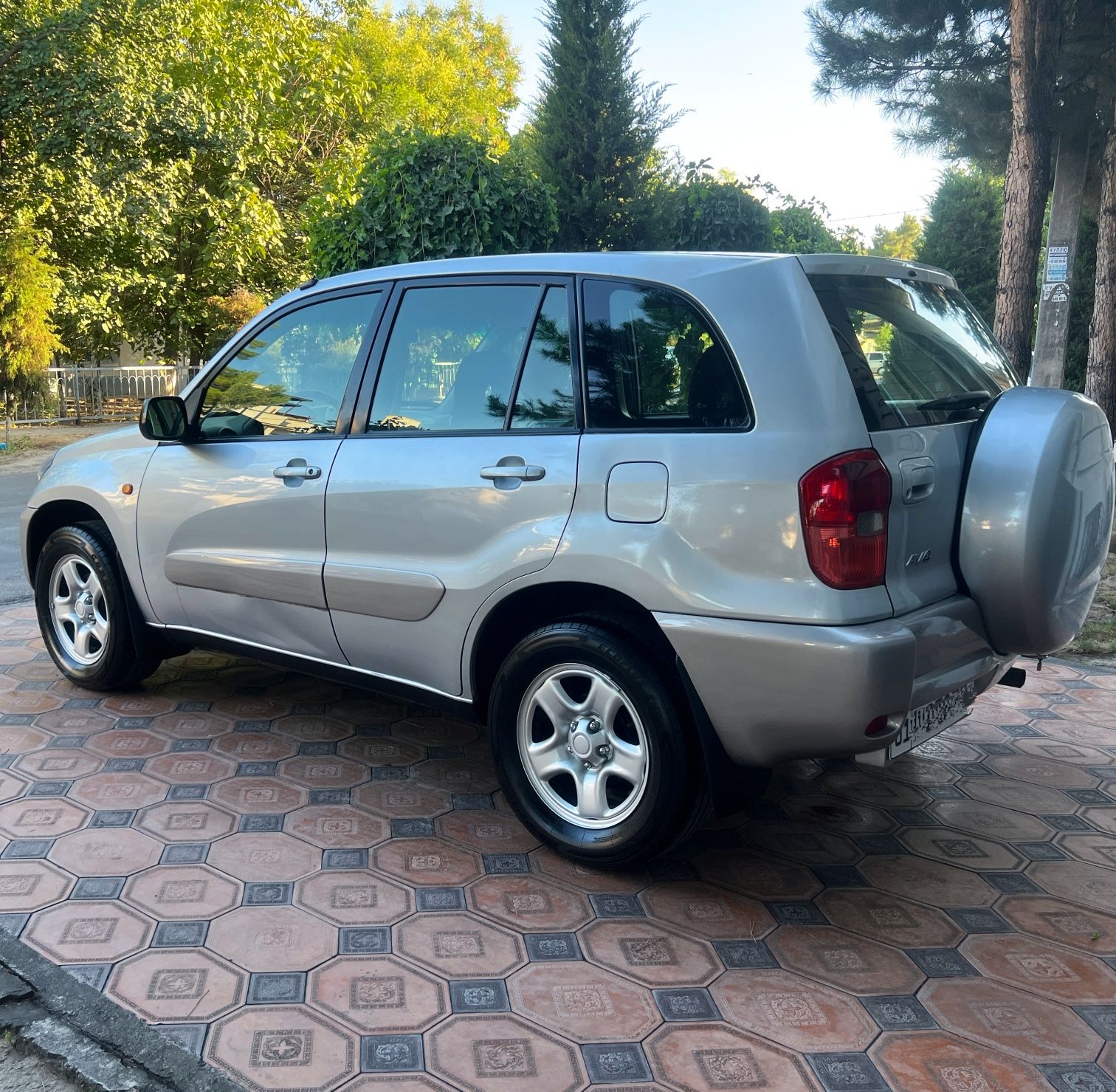 Toyota RAV4  Avtomat