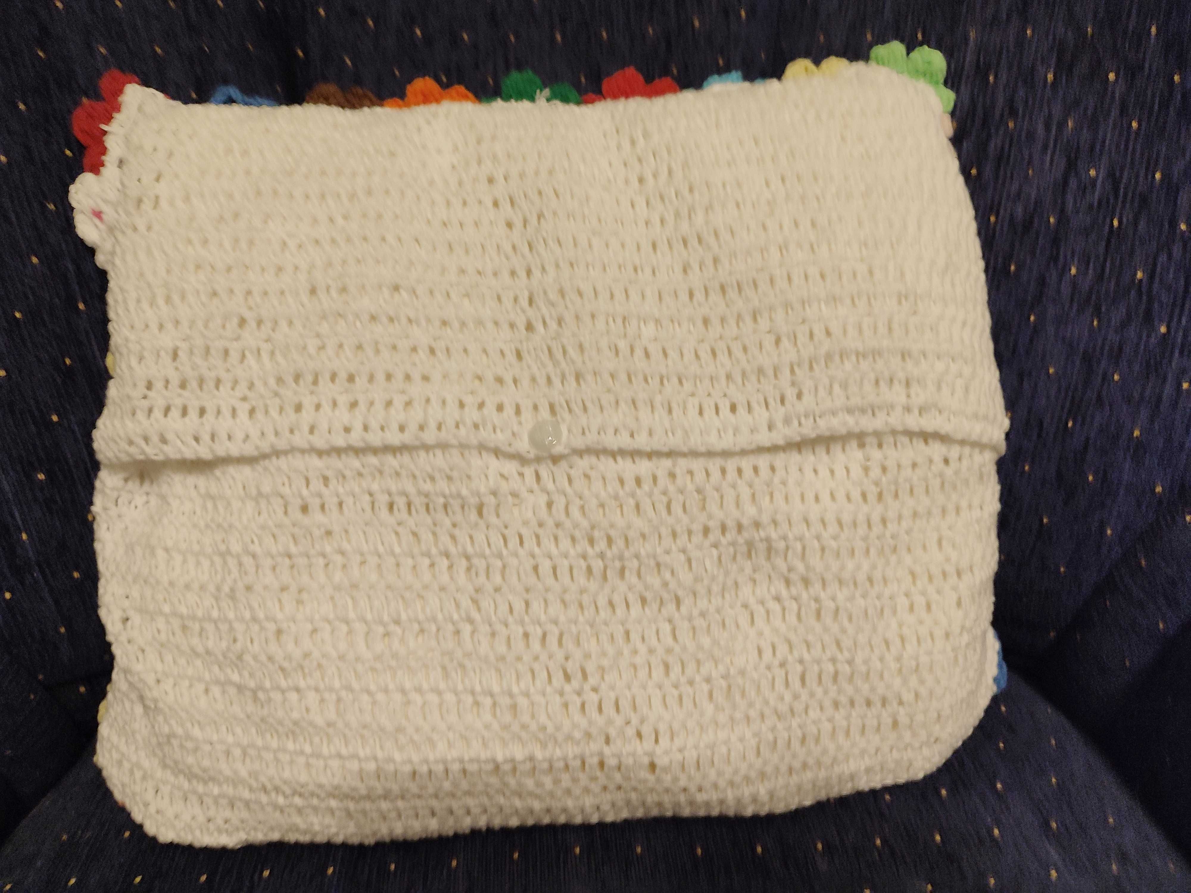 Ръчно плетена калъфка за възглавница