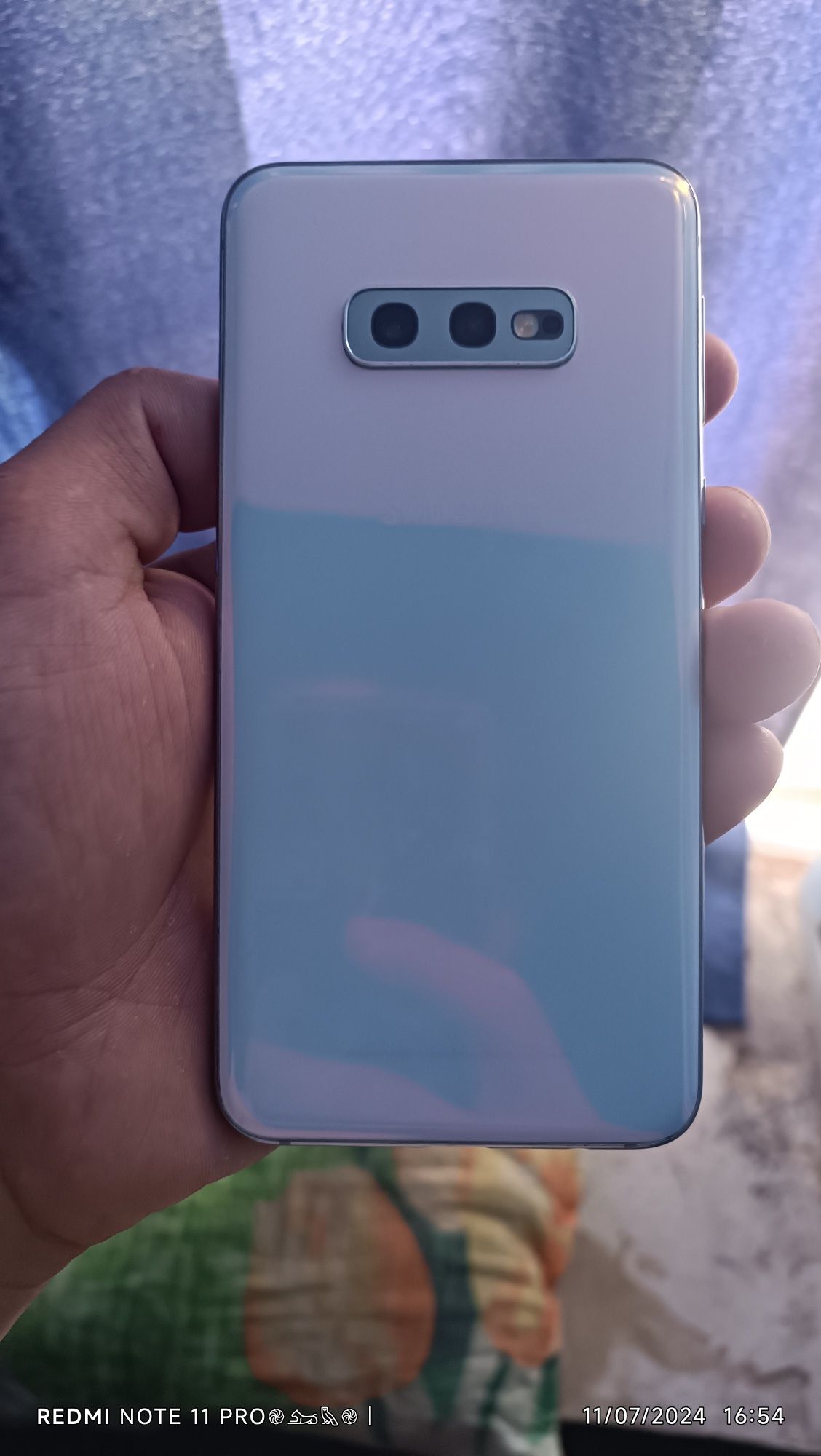 Samsung      S10e