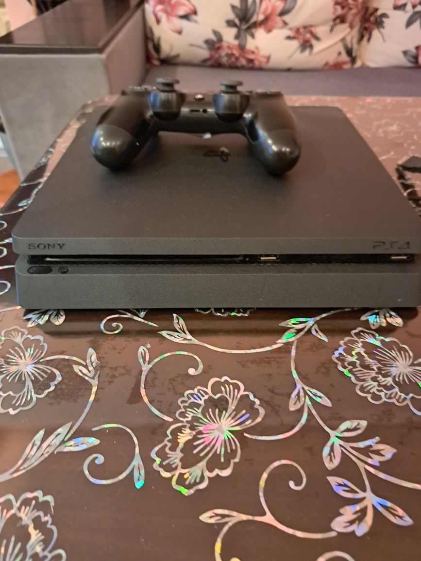 Playstation 4 slim +16 игри