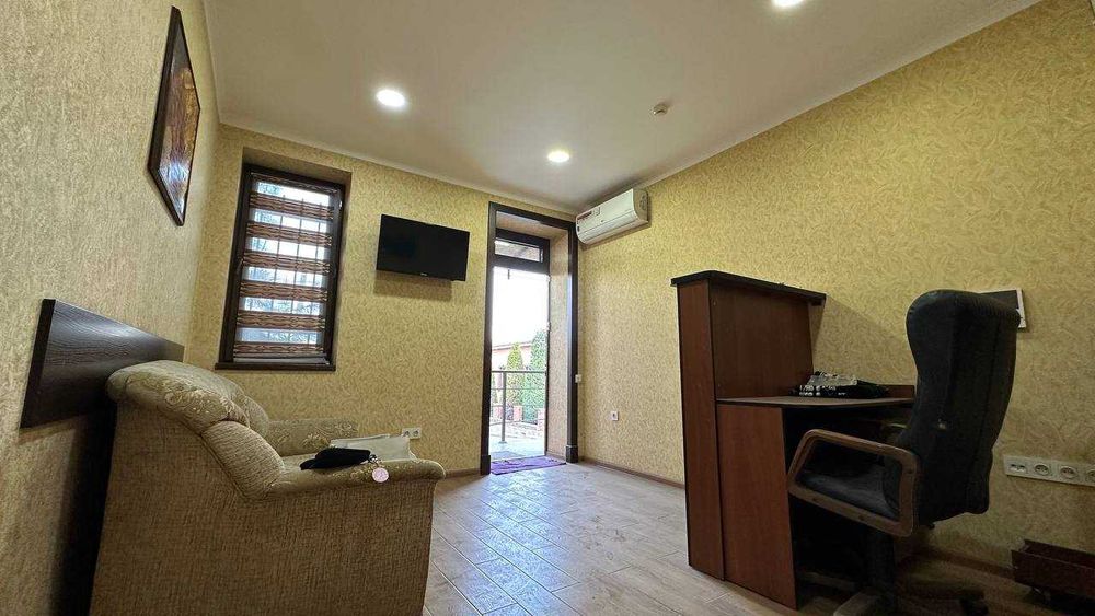 186 кв.м Офис с мебелью 5 кабинетов 13 у.е